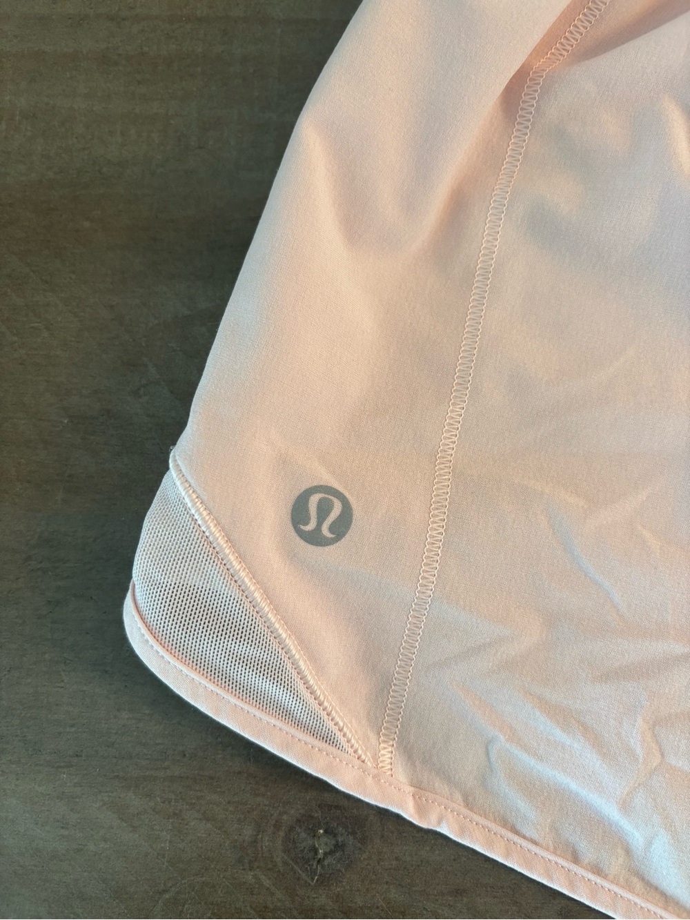 Lululemon Hotty Hot High-Rise 2.5” Shorts | Size 2 | Light Pink - Picture 3 of 4